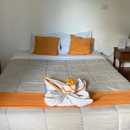 Hotel Your House 알라후엘라 외부 사진