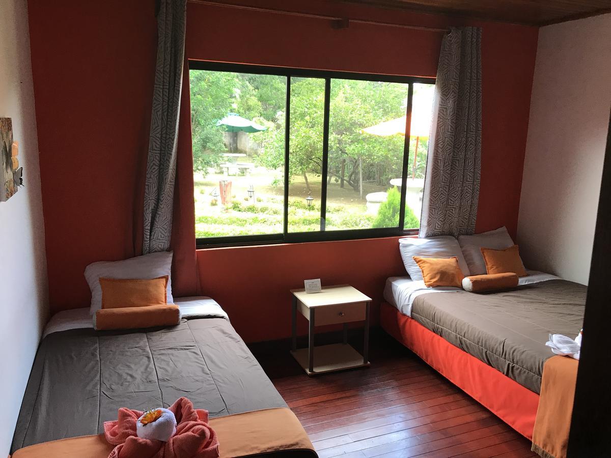 Hotel Your House 알라후엘라 외부 사진